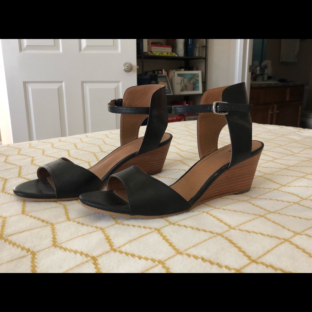 Susina Tresa leather wedge sandals black size 9